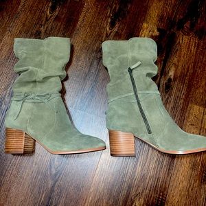 Violet & Red, Green Zip Up Boots, Women’s Ankle Boots, Size 7.5